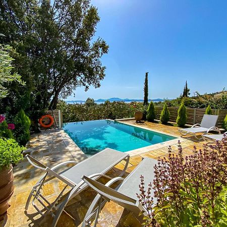 La Riviera Barbati Seaside Apartments & Villas Екстериор снимка