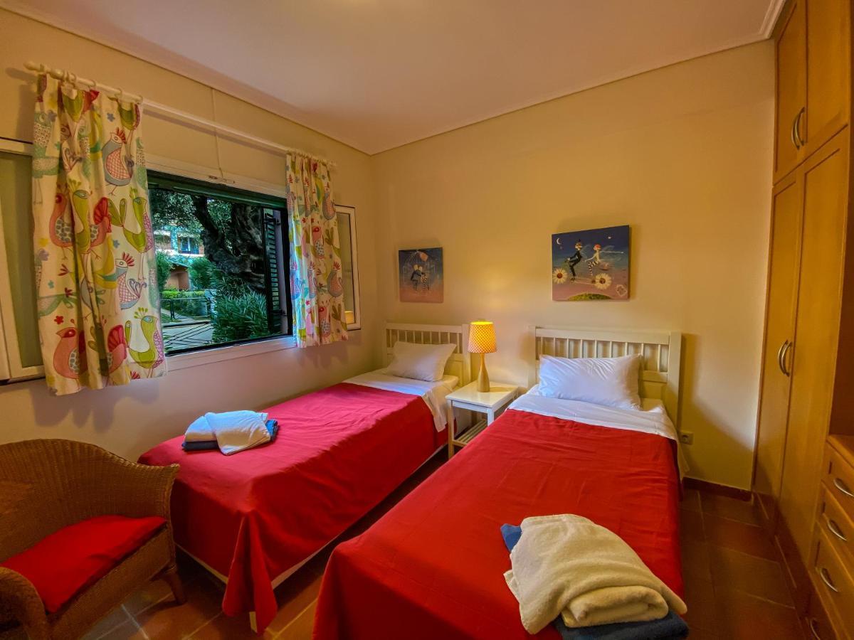 La Riviera Barbati Seaside Apartments & Villas Екстериор снимка