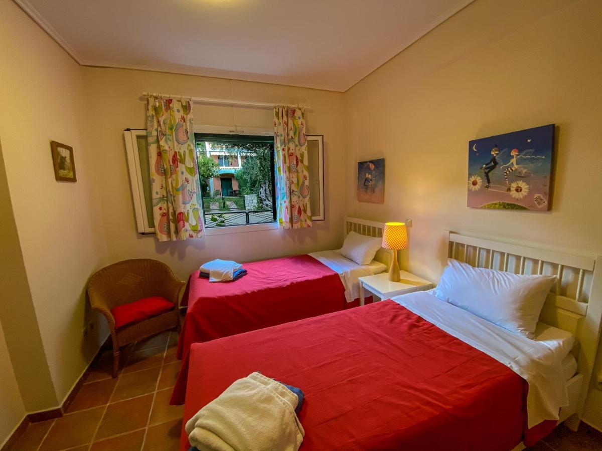 La Riviera Barbati Seaside Apartments & Villas Екстериор снимка