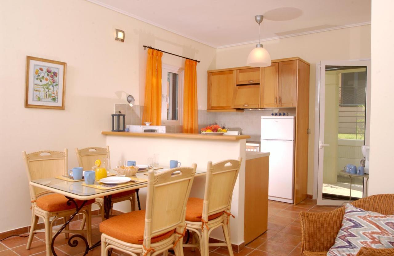 La Riviera Barbati Seaside Apartments & Villas Екстериор снимка