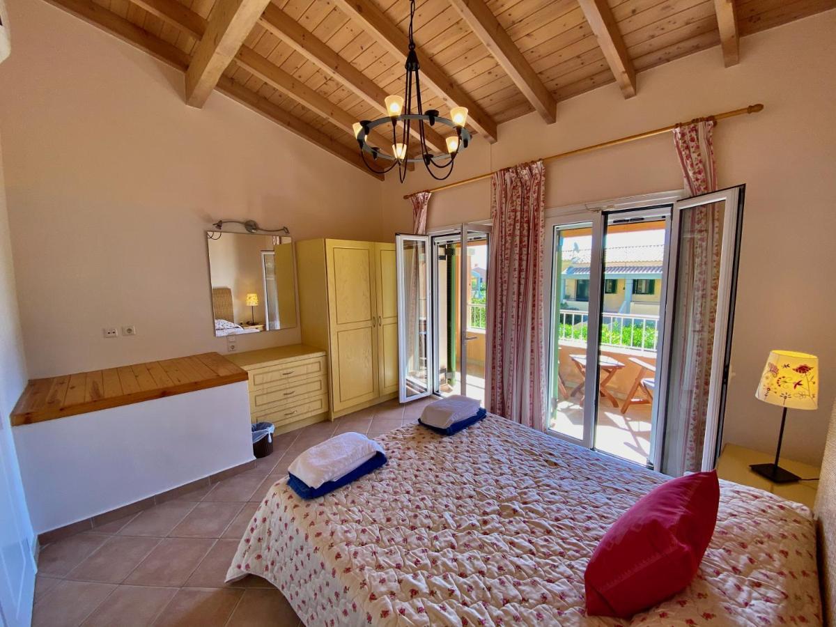 La Riviera Barbati Seaside Apartments & Villas Екстериор снимка